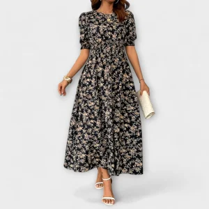Amelia – Vestido com Decote Redondo e Padrão Floral