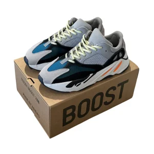 adidas Yeezy Boost 700 (44) - Wave Runner (USADO)