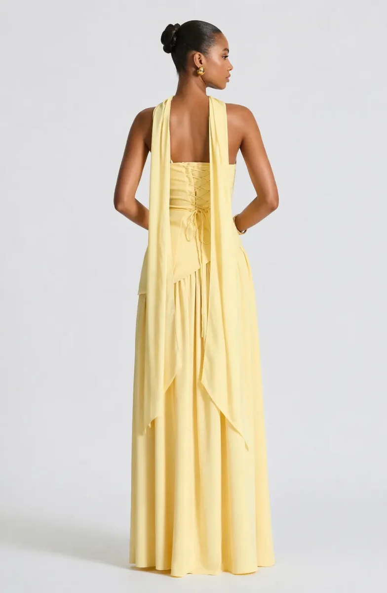 Amalfi – O Vestido Escultural - Image 4